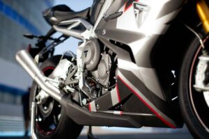 Triumph Daytona Moto2 765 2025: Adrenalin Baru Dunia Sportbike